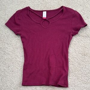 No Boundaries Maroon Short Sleeve small top/long crop
